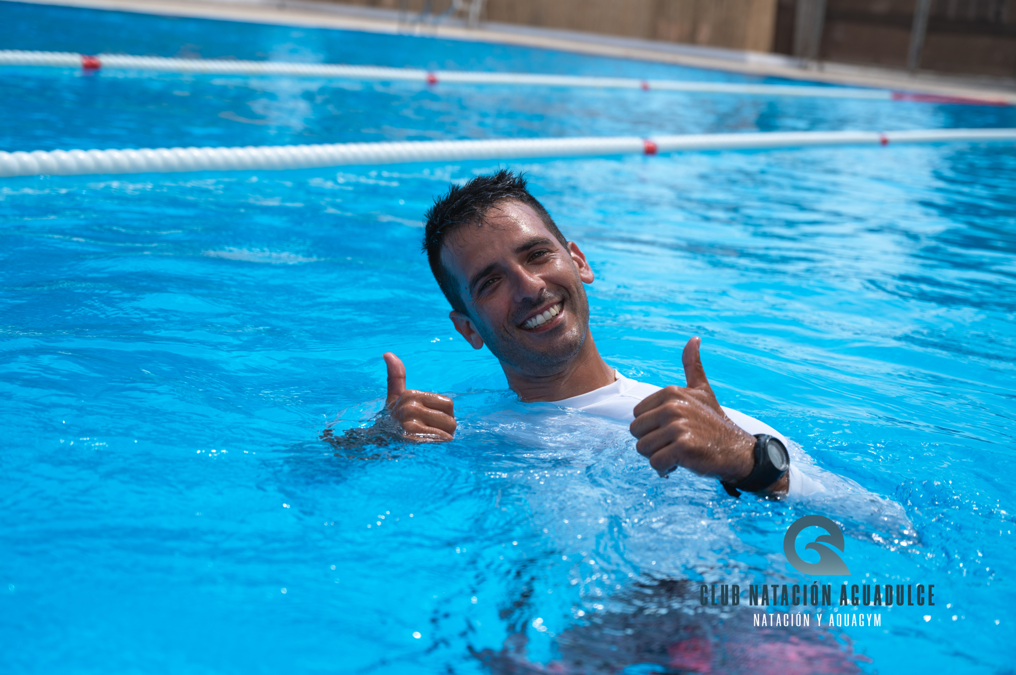 Gastón Martín Iriart, instructor de natación en Aguadulce